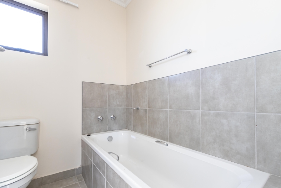 2 Bedroom Property for Sale in Amalinda Eastern Cape